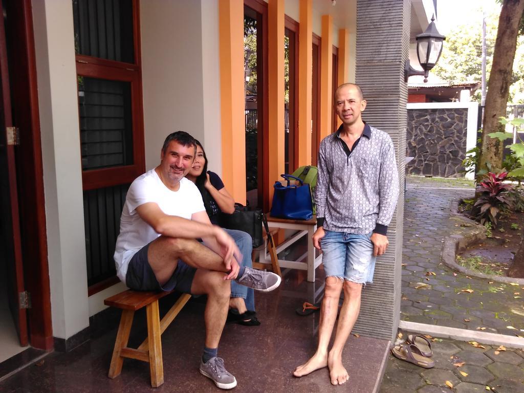 Rumah Sarwestri Bandung Exteriér fotografie