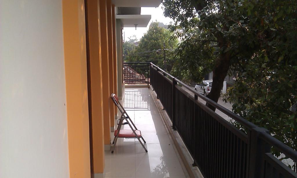 Rumah Sarwestri Bandung Exteriér fotografie